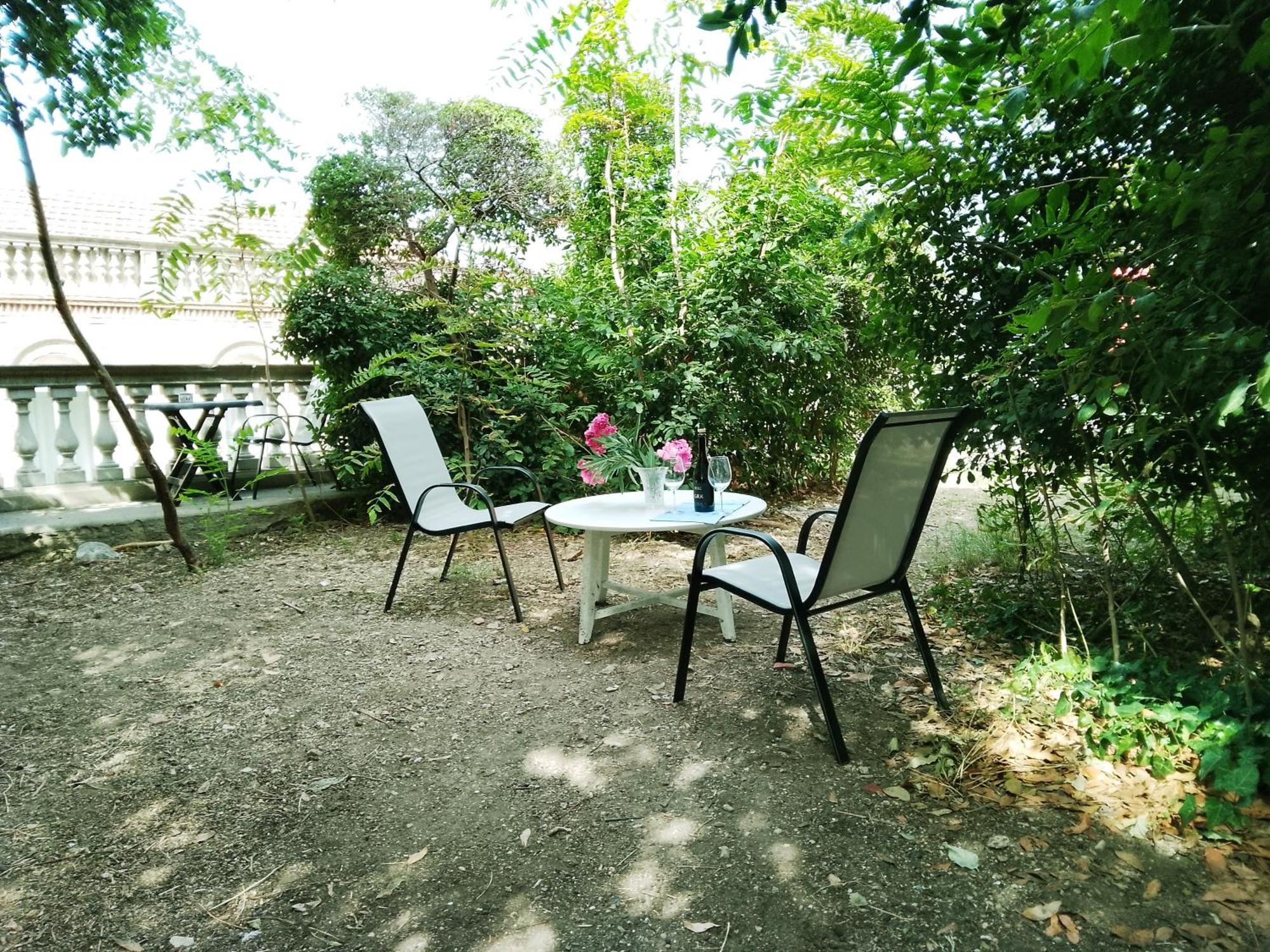 Garden In The Center Apartment Split Exterior foto
